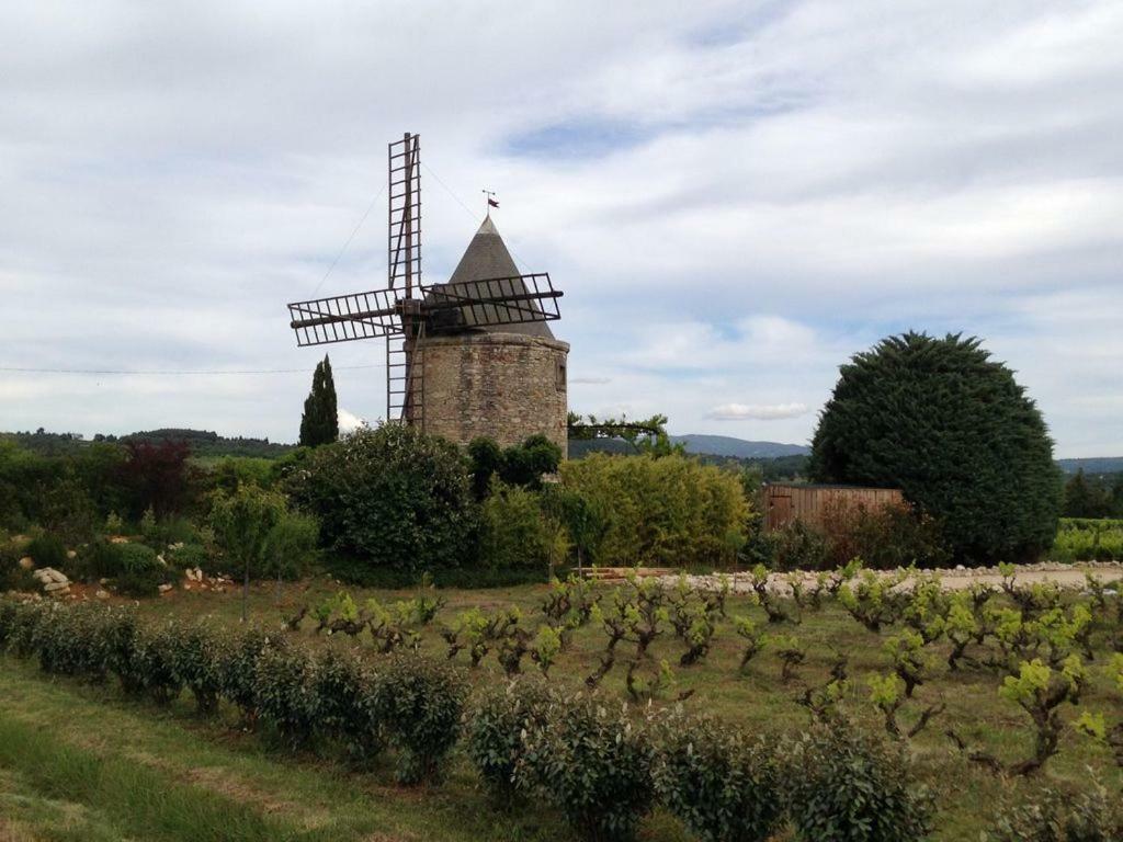Au Bastidon De *